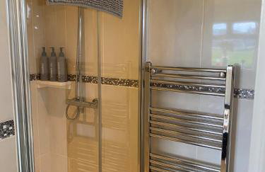 Carol,s Place Bridgend, Porthcawl, Margam Park, Port Talbot, Swansea & Cardiff mins from J37 M4 sleeps 6 - Foto 11