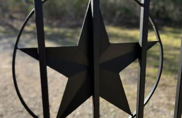 Gated Estate Escape! Three BR - Foto 41