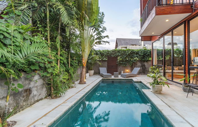 Azure 2BR Modern Private Pool Villa in Pererenan - Photo 22