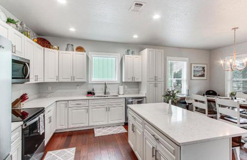 Steps to Sand! Family-Friendly Long Beach Escape - Foto 8