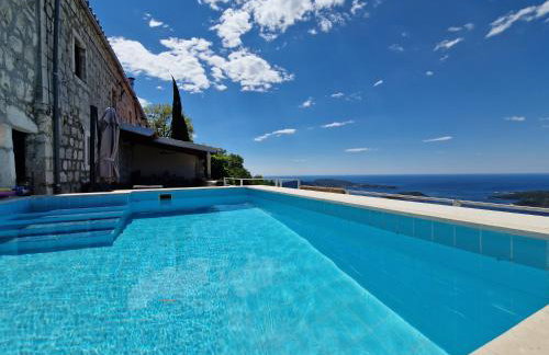 Amber's Place: cosy house with pool and sea views - Foto 36