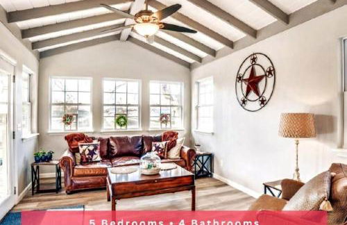 6 BDRM Wine Country Compound on 2 Acres! Pool/HotTub & Club House - Foto 24