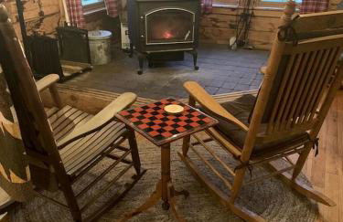 Cozy Cabin near Lake Ontario Ideal for a Family Retreat - Photo 26