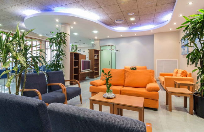 Aparthotel Bahía - Photo 4