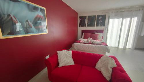 Un amour passionnel,love room,15 min du zoo,balnéo XL privatisée et disponible toute l'année ,piscine couverte et chauffée d'avril à fin septembre à partager avec d'autres logements et elle est privatisée de 20h à 22h - Photo 4