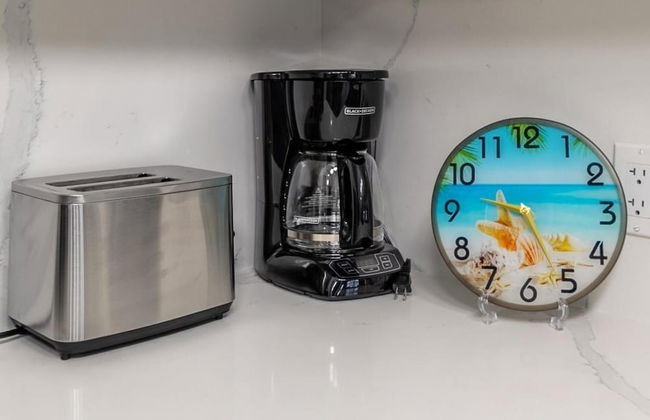 3BR 2 5BA Townhome 1 min to the Beach BBQ Parking - Foto 38