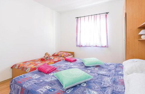 1 Bedroom Cozy Apartment In Vidalici - Foto 8