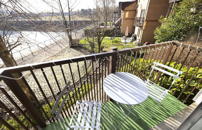 JOIVY Bright 3-Bed Flat Overlooking The Clyde - Foto 24