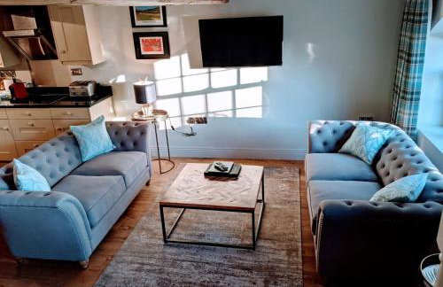 The Saddle Room - Photo 18