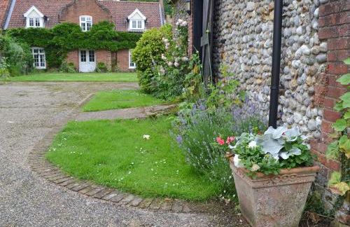 The Little House - Photo 8