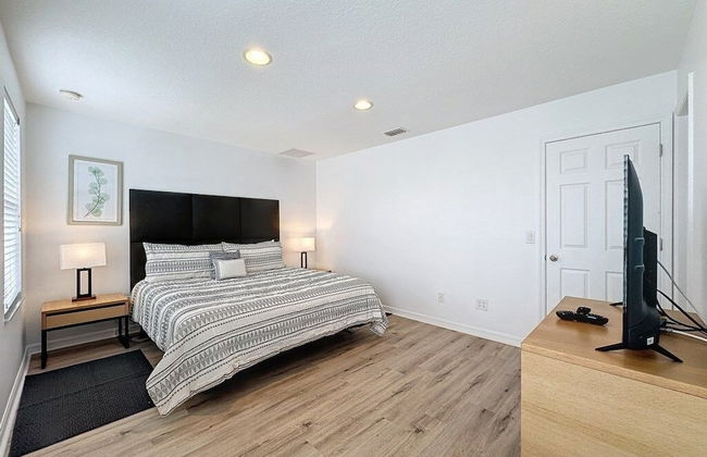 Amazing Townhouse Close To Disney 2 Bed 2.5 Bath 2 Bedroom Townhouse by RedAwning - Foto 4