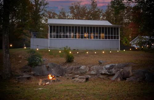 Brushy Creek Lodge - Riverfront, Hot Tub, Fire Pit - Foto 28