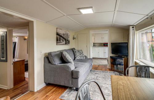 Walk to Mingus Park Quaint Escape with Private Yard - Foto 3