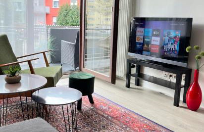 Living at Saarpartments -AdultsOnly- 2 Bedrooms, Kitchen - Business & Holiday Apartments for Long- and Short term Stay, 3 min to Train Station, Secure E-Bike Parking! - Foto 12