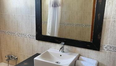 Ocean View Apartment - Photo 4, towels