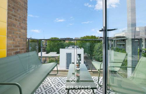 Modern 3 Bed Apartment in Acton by Amber Stays, Perfect for Business & Contractors - Photo 33