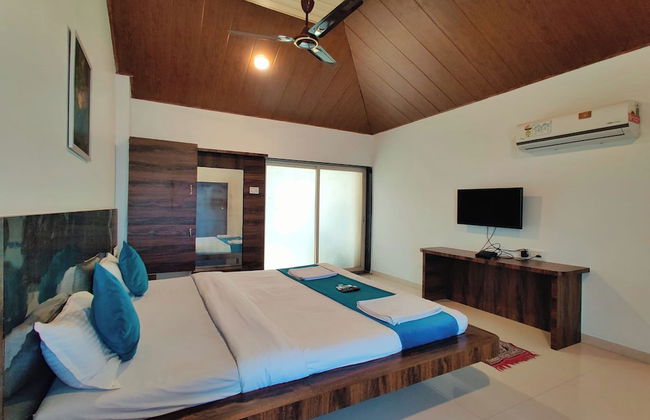 Strawberry Land Resort - Photo 12