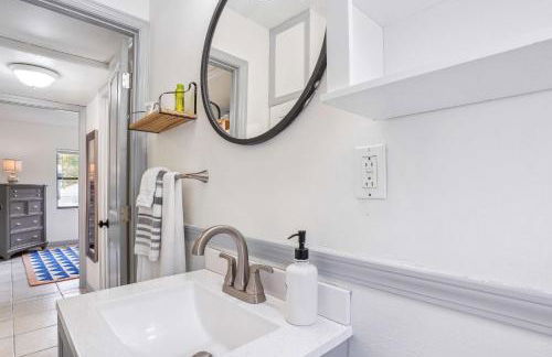 6 Mi to Downtown Orlando Quiet Home with Sunroom - Foto 17