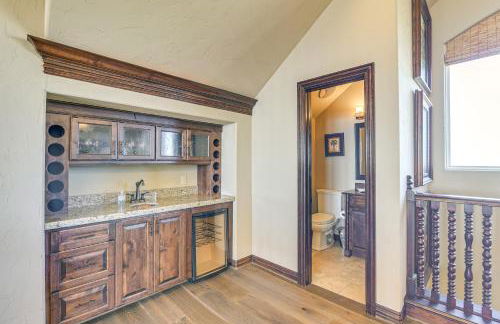 Beachfront Group Getaway on Bolivar Peninsula - Foto 28