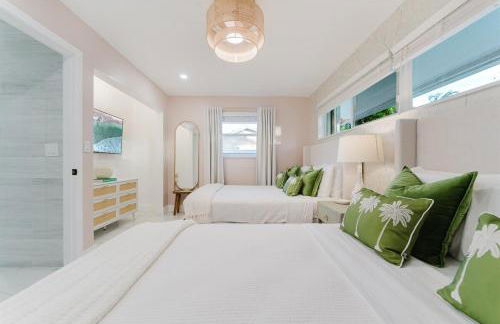 Palms Oasis with Salt Pool Movies Firepit Golf - Photo 26