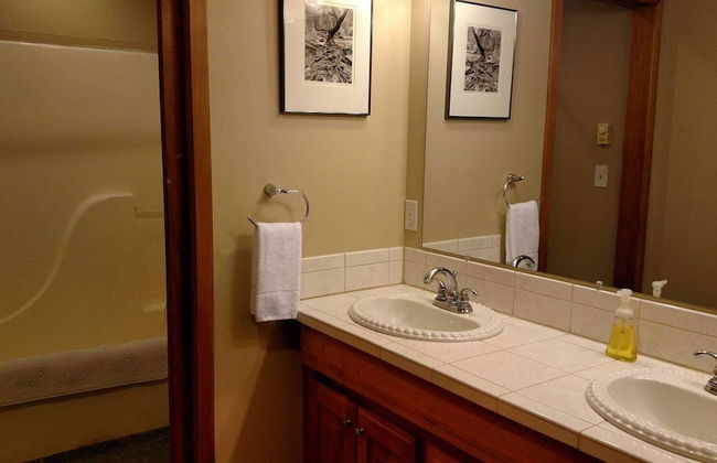 Harbor View Haven by Avantstay Private Backyard - Photo 18