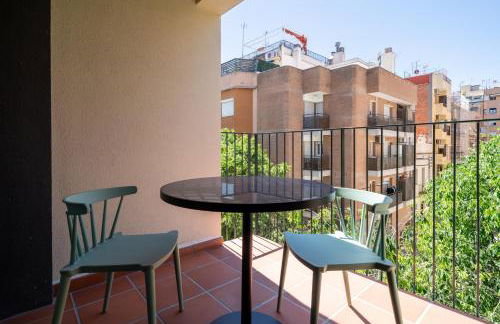 Limehome Barcelona Plaça Pirineus - Photo 16