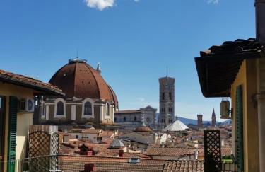 Sweetly Home in Florence Suite con balcone e vista duomo - Foto 8