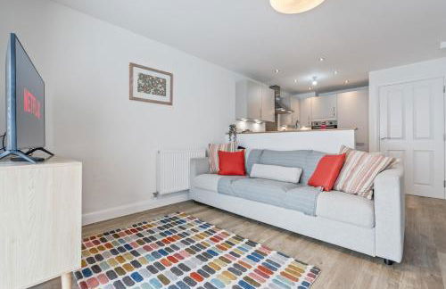 #53 Stylish 4 Bed Home 2 Full 1 Half Bath Free Parking - Foto 14