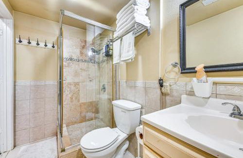 Spacious Family Home with Fenced Yard in DFW Area - Foto 13