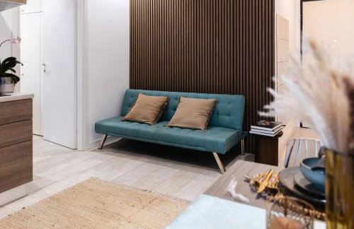 Modern Boutique Apartment - Photo 30