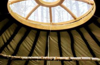 Modern Waterfront Yurt for a Romantic Getaway with a Hot Tub in the Monadnock Region, New Hampshire - Foto 3