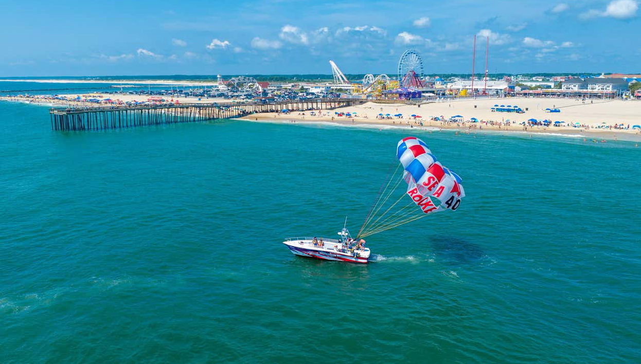 Parachute ascensionnel à Ocean City - Photo 2, Bateau avec un parachute ascensionnel à Ocean City