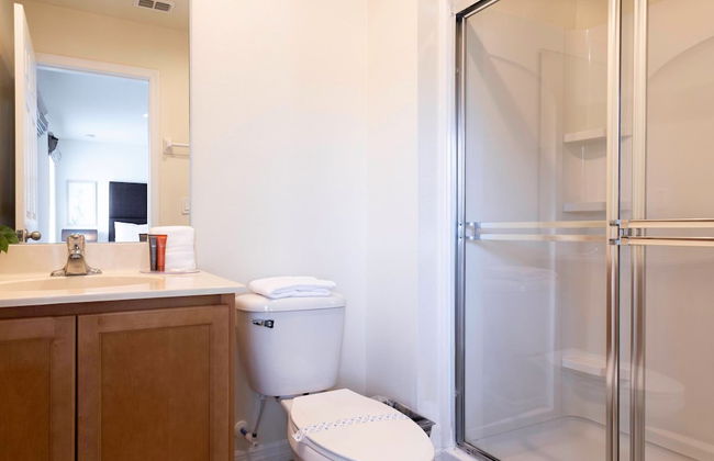 Townhome Jacuzzi Grill 10 min Disney - Foto 8