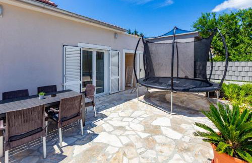 Serene Escape Near Zadar With Private Pool & Charming Outdoor Oasis - Foto 116