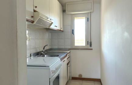 F005 - Fano, appartamento con terrazzo vicino al mare - Foto 6