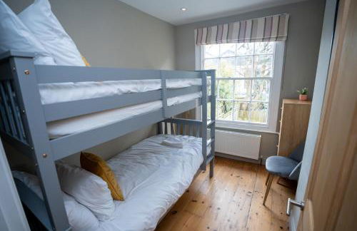 4 Bedroom Winchester Town House, central, parking - Foto 39