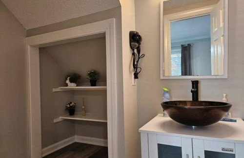 Luxury Pool with King beds Near Shops and Dining - Foto 32