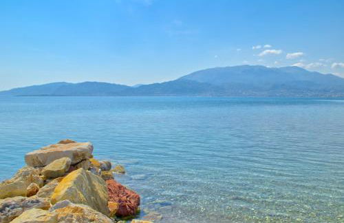 Epipleon Luxury Suites -102- Δωμάτιο 45τμ με βεράντα 35τμ μπροστά στη θάλασσα - Foto 13