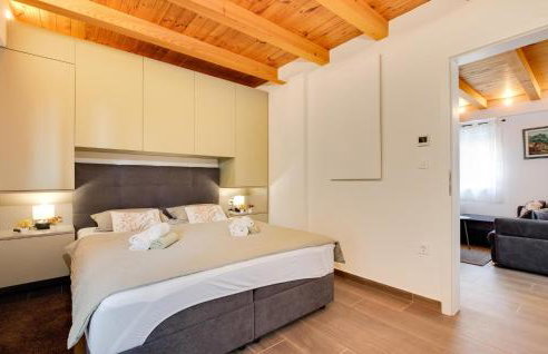 Awesome Home In Gornji Vinkovec - Foto 29