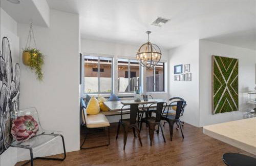 5 Bedroom 4 Bath Boutique Home PREMIUM LOCATION + heated pool option - Foto 14