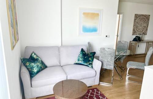 Urban Gateway Spacious Apartment with free parking - Photo 31