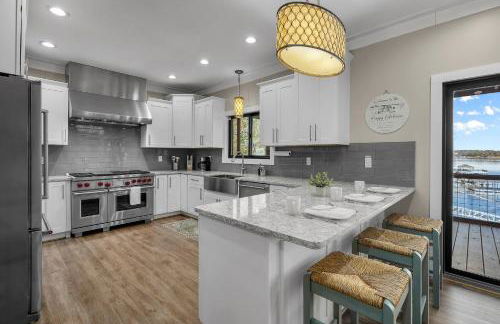 Views! Dock, Water, Game Room, Kids Room! - Foto 7