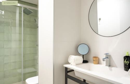 Limehome Sevilla Calle Torcuato Luca de Tena - Digital Access - Foto 54