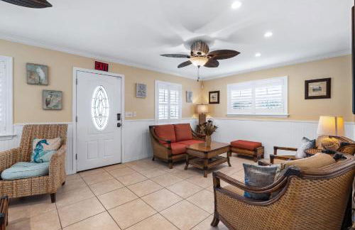 Florida Breeze l Hot Tub l Walkable - Foto 10