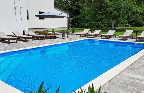 5 Bedroom Cozy Home In Desni Stefanki - Foto 11