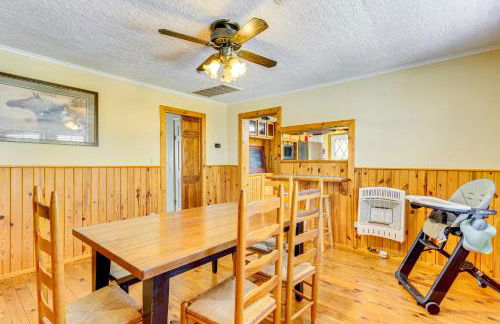 Hike, Fish and Explore Family Cabin in Sulphur! - Foto 8