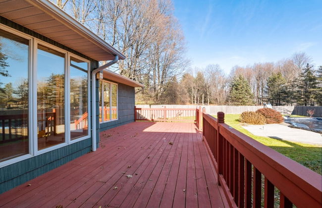 HV Spacious Retreat w Pool No Cleaning Fee - Foto 14