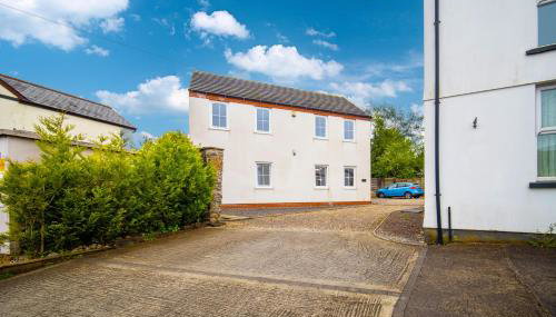 Two-bed Ground Floor Flat in Caerphilly Town Centre - Foto 2