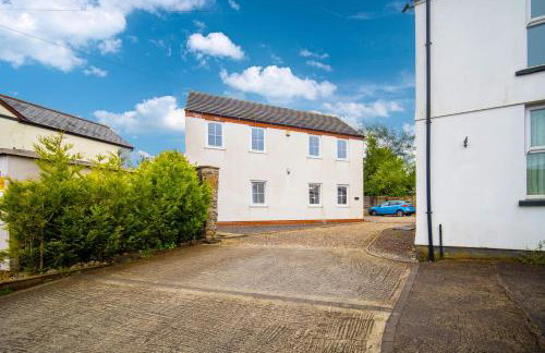 Two-bed Ground Floor Flat in Caerphilly Town Centre - Foto 2