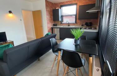 1 bed flat with parking near town centre - Photo 2